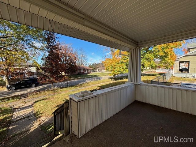 422 Saginaw Street, Norway, MI 49870