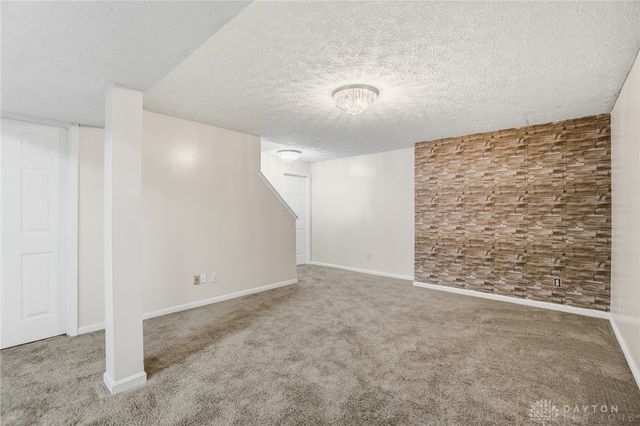 6809 Wintergreen Place, Dayton, OH 45424