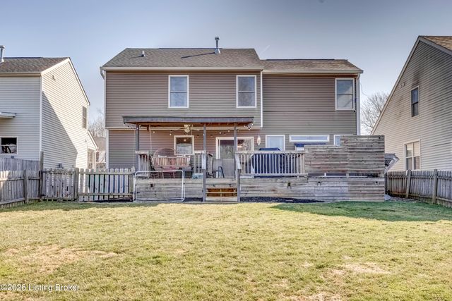 4516 Fallen Apple Ln, Louisville, KY 40218