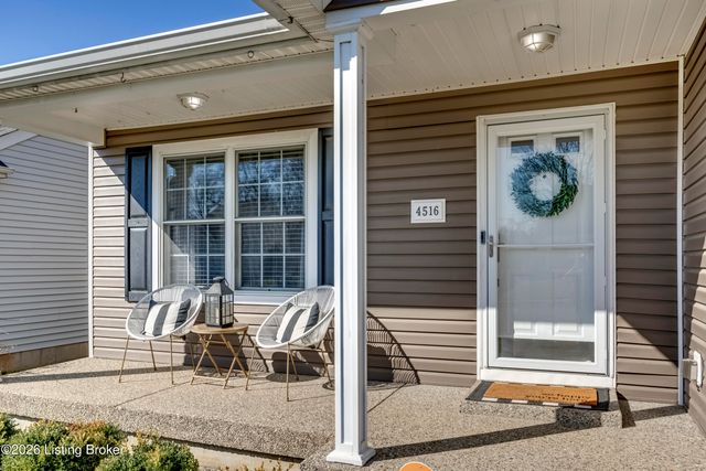 4516 Fallen Apple Ln, Louisville, KY 40218