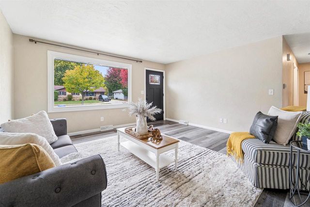 1513 E CALUMET STREET, Appleton, WI 54915