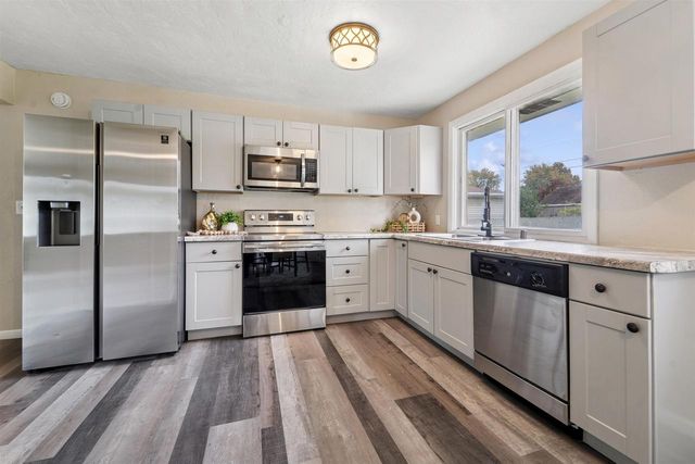 1513 E CALUMET STREET, Appleton, WI 54915