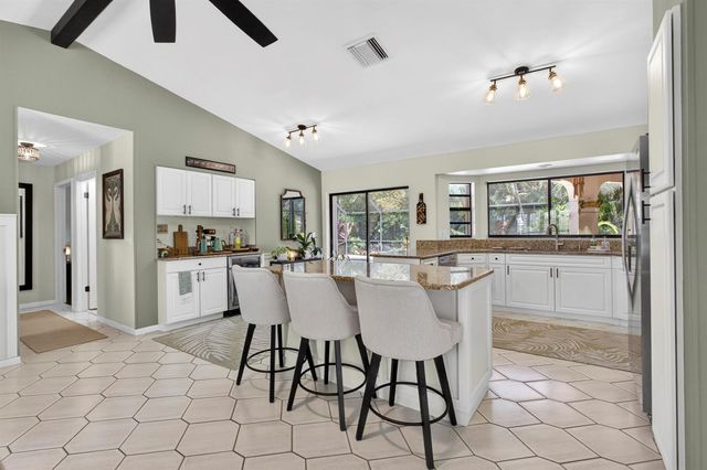 1945 Lynton Circle, Wellington, FL 33414