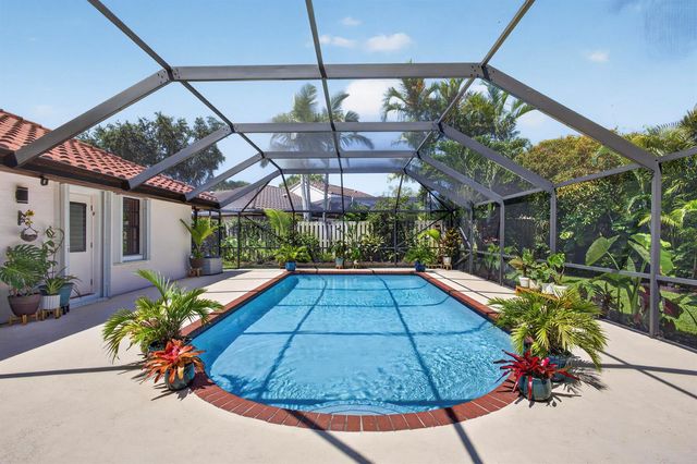 1945 Lynton Circle, Wellington, FL 33414