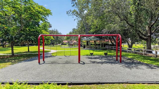 1945 Lynton Circle, Wellington, FL 33414