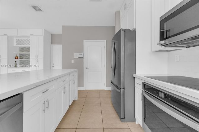 13940 SW 127th Ct, Miami, FL 33186