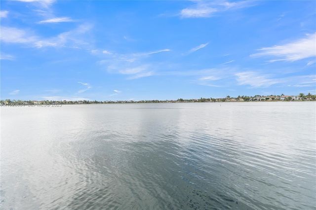 13940 SW 127th Ct, Miami, FL 33186