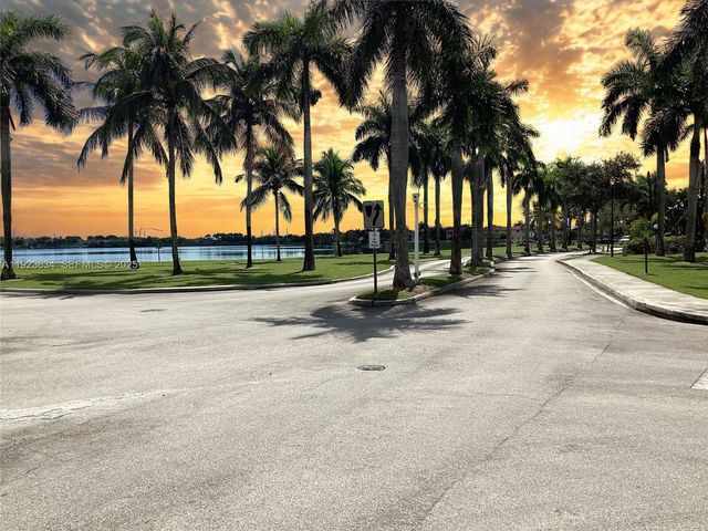 13940 SW 127th Ct, Miami, FL 33186