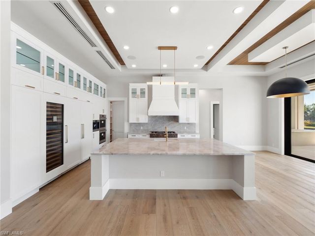 4850 Laurel LN, Fort Myers, FL 33908