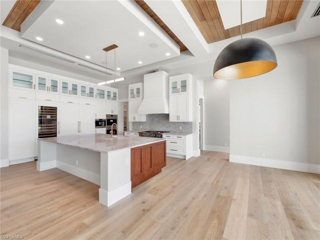 4850 Laurel LN, Fort Myers, FL 33908