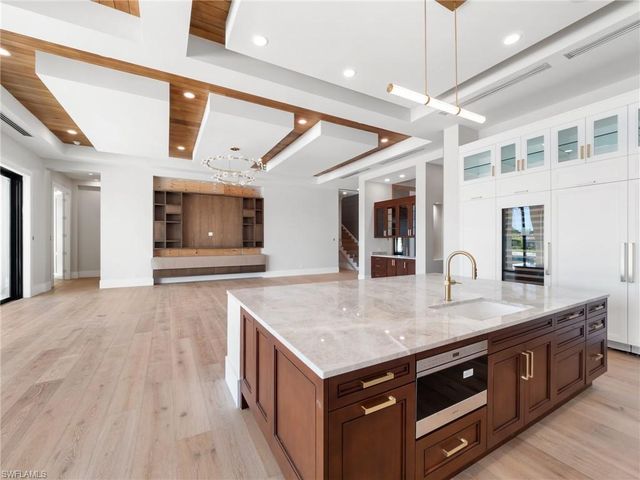 4850 Laurel LN, Fort Myers, FL 33908