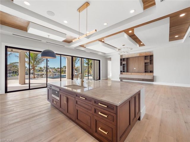 4850 Laurel LN, Fort Myers, FL 33908