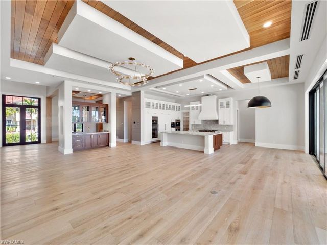 4850 Laurel LN, Fort Myers, FL 33908