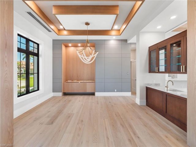 4850 Laurel LN, Fort Myers, FL 33908