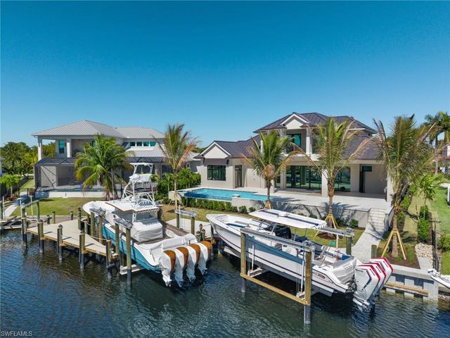 4850 Laurel LN, Fort Myers, FL 33908