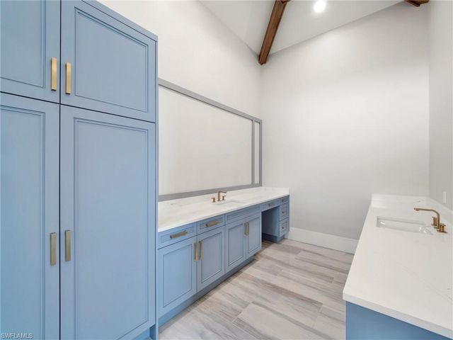 4850 Laurel LN, Fort Myers, FL 33908