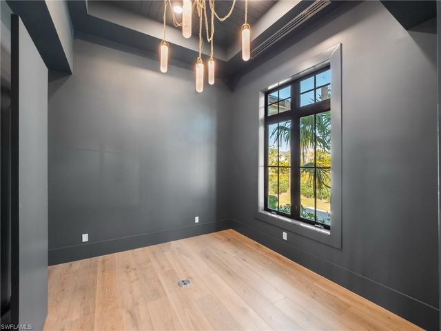 4850 Laurel LN, Fort Myers, FL 33908