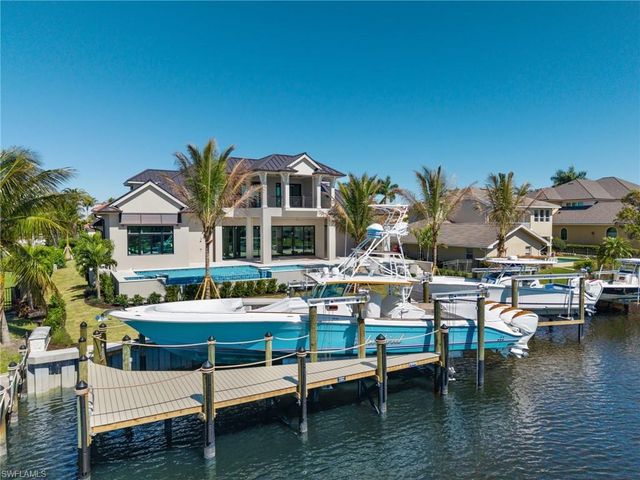 4850 Laurel LN, Fort Myers, FL 33908