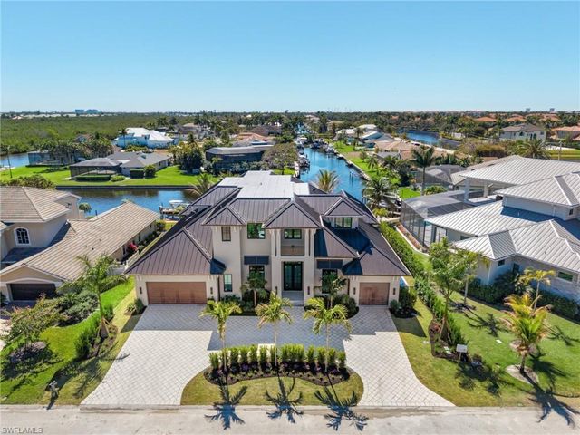 4850 Laurel LN, Fort Myers, FL 33908