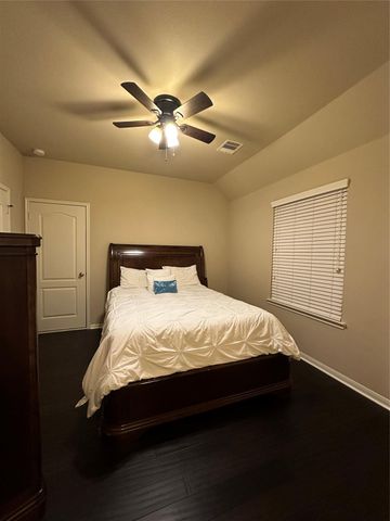 13415 Sunset Bay Lane, Pearland, TX 77584