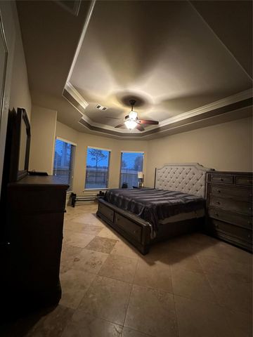 13415 Sunset Bay Lane, Pearland, TX 77584