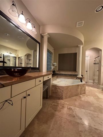 13415 Sunset Bay Lane, Pearland, TX 77584