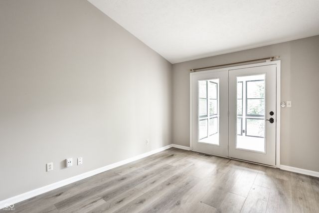 5204 Whipple Wood Court, Indianapolis, IN 46226