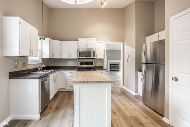 5204 Whipple Wood Court, Indianapolis, IN 46226