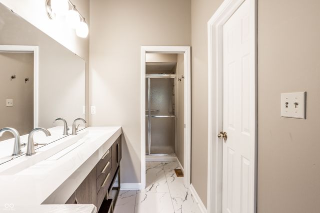5204 Whipple Wood Court, Indianapolis, IN 46226