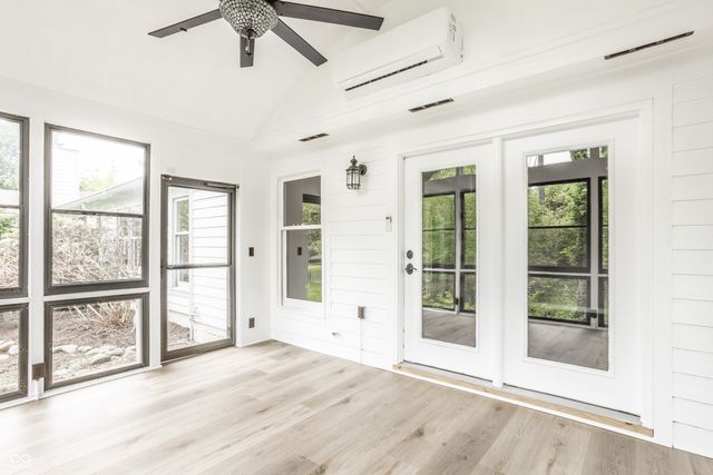 5204 Whipple Wood Court, Indianapolis, IN 46226