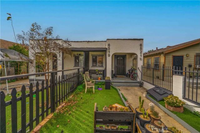 6519 Denver Avenue, Los Angeles, CA 90044