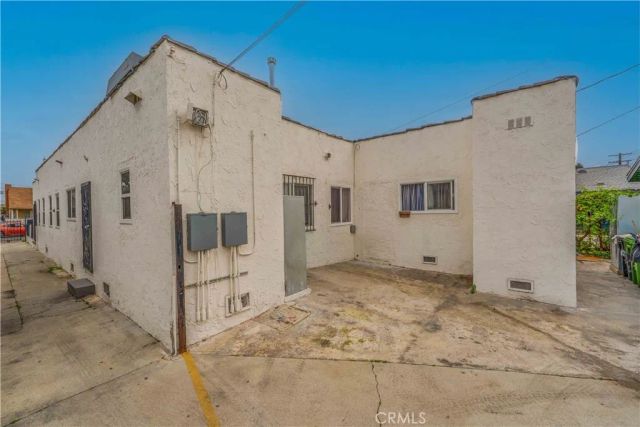 6519 Denver Avenue, Los Angeles, CA 90044