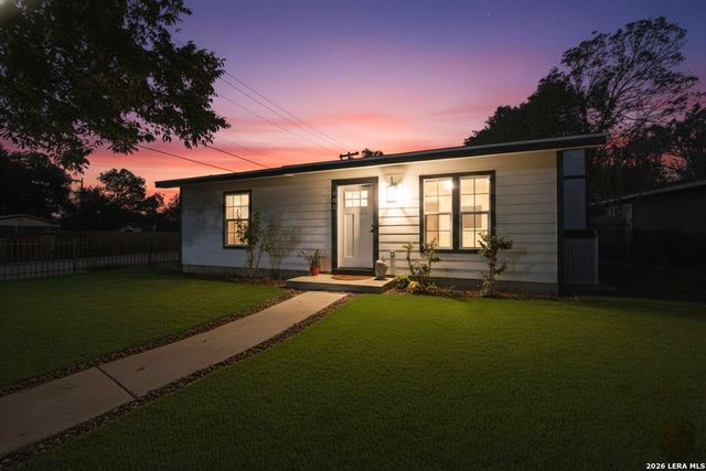 202 Dawnview, San Antonio, TX 78213