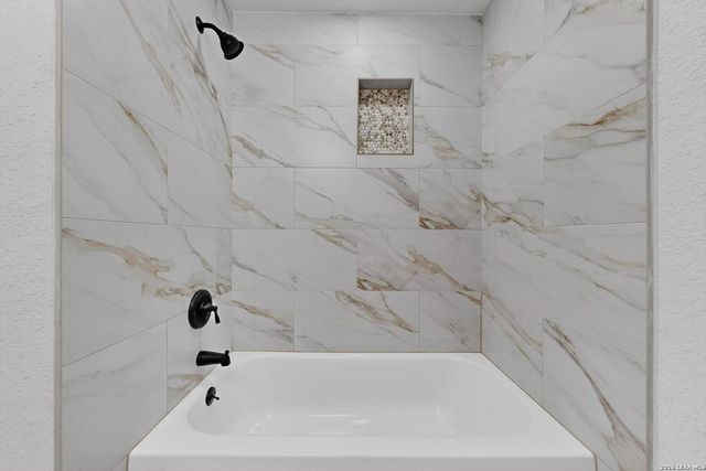 202 Dawnview, San Antonio, TX 78213