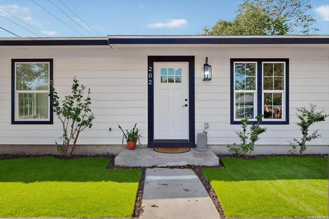 202 Dawnview, San Antonio, TX 78213