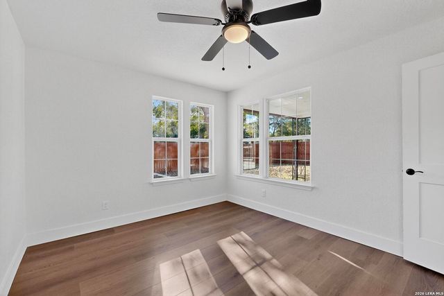 202 Dawnview, San Antonio, TX 78213