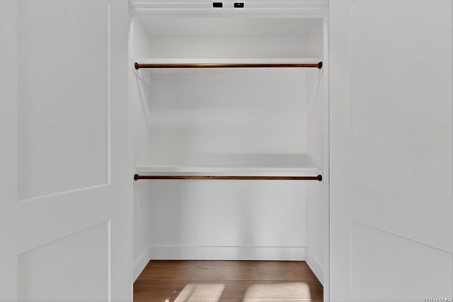 202 Dawnview, San Antonio, TX 78213