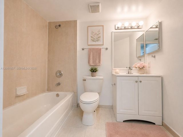 440 S Park 109, Hollywood, FL 33021