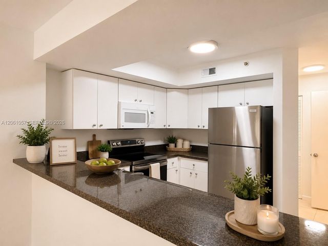 440 S Park 109, Hollywood, FL 33021