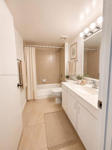 440 S Park 109, Hollywood, FL 33021