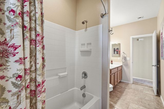 1360 E SUGEY Court, San Tan Valley, AZ 85143