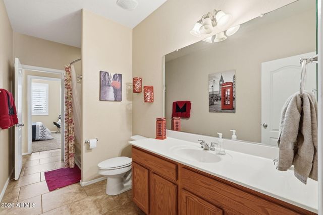 1360 E SUGEY Court, San Tan Valley, AZ 85143