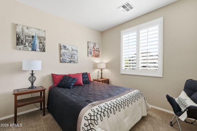 1360 E SUGEY Court, San Tan Valley, AZ 85143