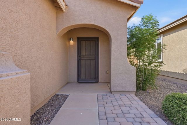 1360 E SUGEY Court, San Tan Valley, AZ 85143