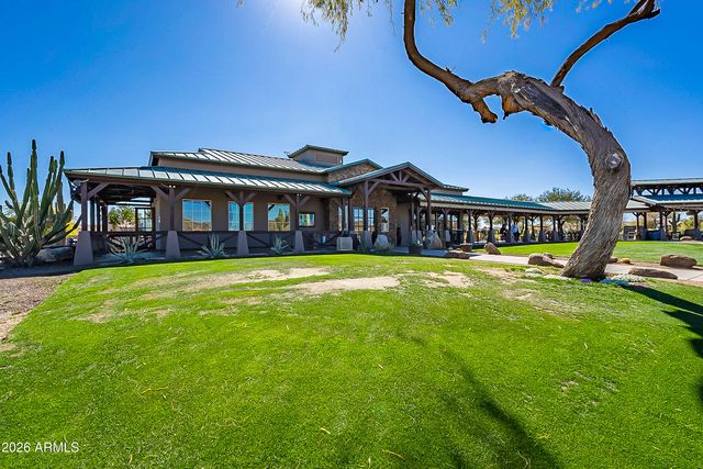 1360 E SUGEY Court, San Tan Valley, AZ 85143