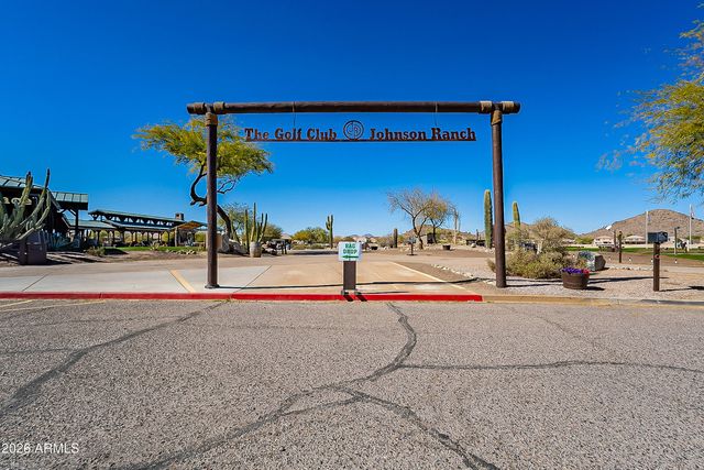 1360 E SUGEY Court, San Tan Valley, AZ 85143