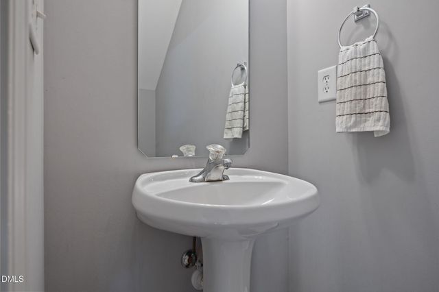 813 Hamlet Park Drive, Morrisville, NC 27560