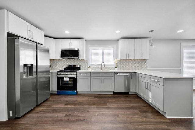 1297 W 17th Avenue, Gary, IN 46407