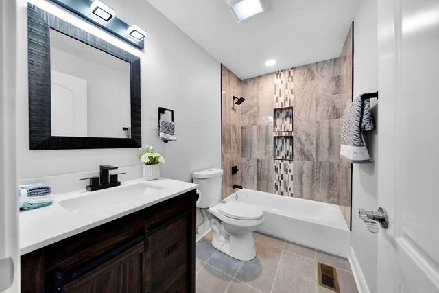 1297 W 17th Avenue, Gary, IN 46407