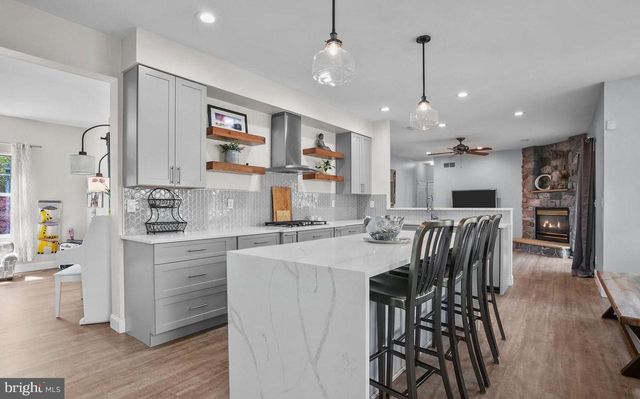 503 RIDGERUN LN, Philadelphia, PA 19111